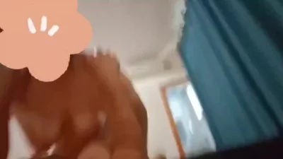 老婆女上位操B